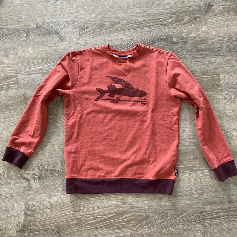 Red Flying Fish Midweight Crew Sweatshirt, Size Small